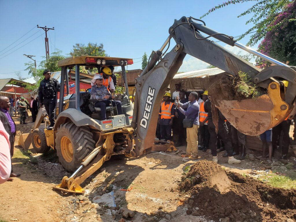 Sud-Kivu/Infrastructures : Lancement des travaux de lutte anti-érosive sur la RN5 tronçon KAMANYOLA-UVIRA.