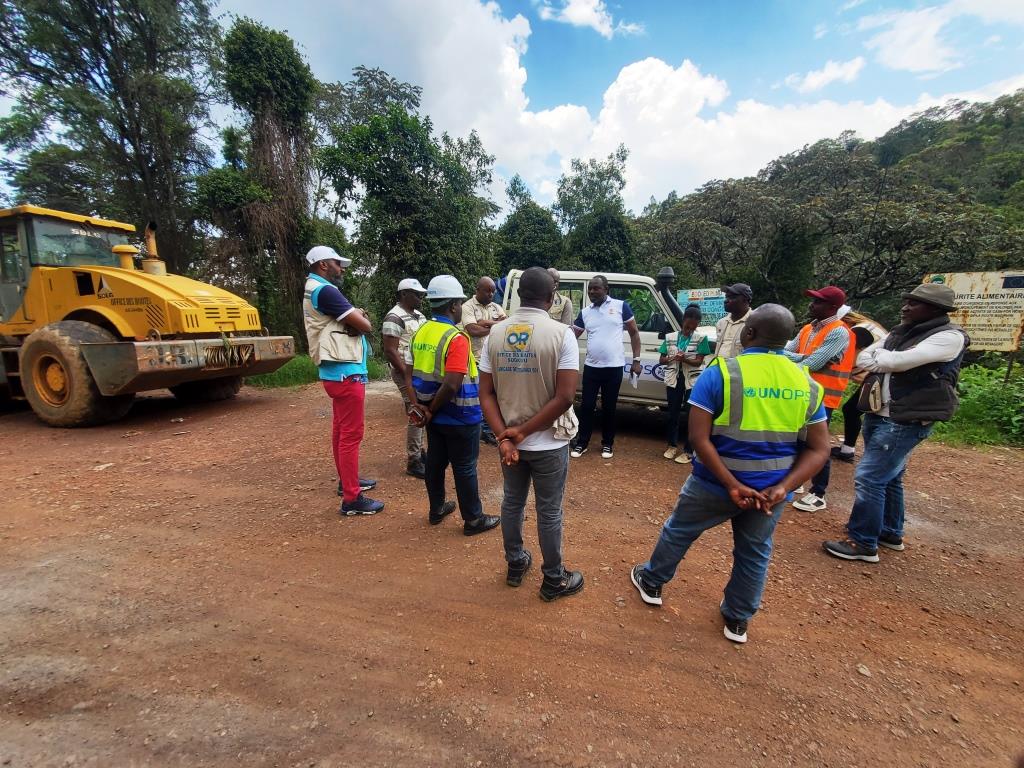 Sud-Kivu : Les habitants de Kalonge saluent la reprise du trafic sur l’axe routier Madiriri-Kalonge-Cifunzi.