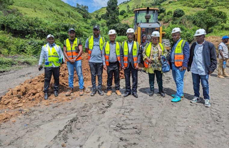 Lancement des travaux  de réhabilitation de l’axe routier BUKAVU – MWENGA – KAMITUGA par le Ministre Provincial des ITPR.