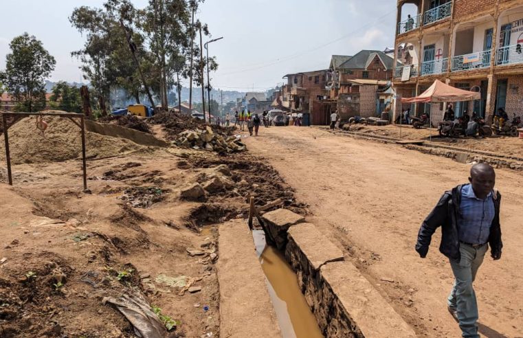 Les usagers de la RN2 Bukavu -Mwenga s’inquiètent de la qualité des canalisations d’eau qui sont en train d’être construites sur le tronçon lycée wima-ISTM.