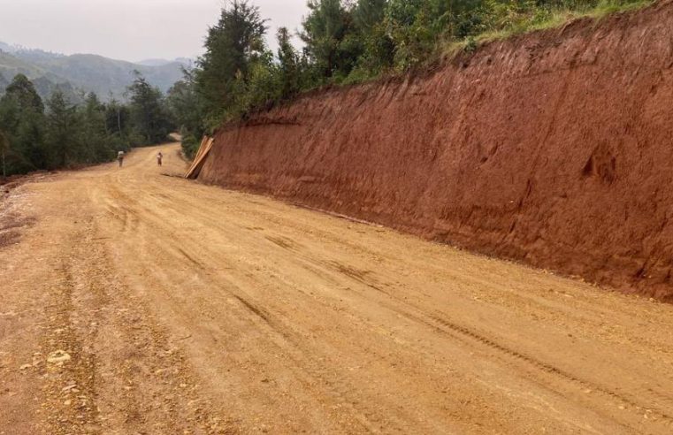 Les travaux de réhabilitation de la route provinciale Nyangezi-Kaziba-Luwinja-Burhinyi se poursuivent sans désemparés.