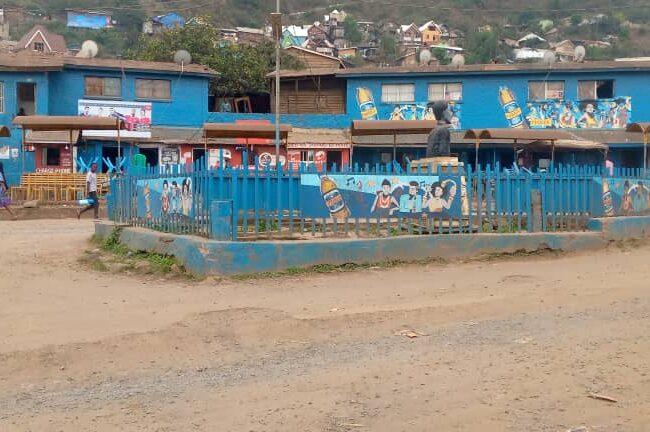 Bukavu : Lavage des motos et véhicules à la base de l’affaissement de terre à Kadurhu.